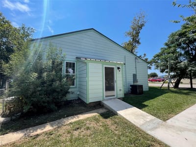 Primary bedroom at 201 E 6th St - 3 bed 1 bath home