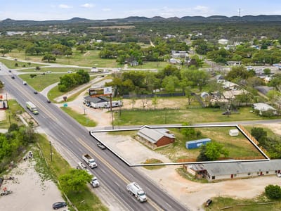 Photo 4 of 9 at 201 N Us Highway 281 - Johnson City, Johnson City, TX