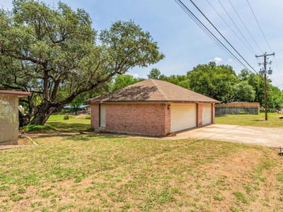Property photo 5 at 201 River Lake DR - 3 bed 2 bath home