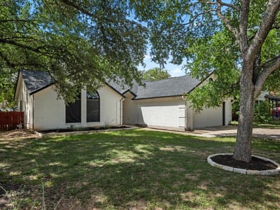 Living area at 201 Susana LN - 3 bed 2 bath home
