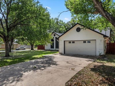 Primary bedroom at 201 Susana LN - 3 bed 2 bath home