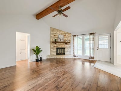 Photo 2 of 21 at 201 Woodstone DR - 3 bed 2 bath home