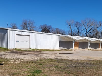 Property photo 2 at 2010 W 2nd ST - T13MR - Retail Store-taylor, Taylor, TX