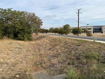 Photo 5 of 5 at 2012 Maple ST - Georgetown, Georgetown, TX