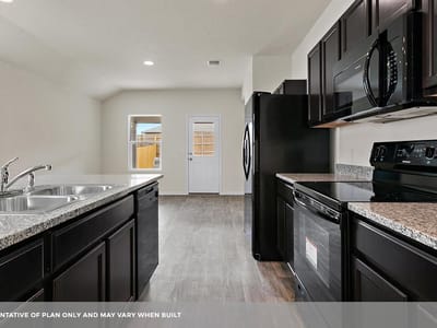 Property photo 3 at 20125 Heinrich LN - 3 bed 2 bath home