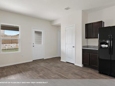 Property photo 5 at 20125 Heinrich LN - 3 bed 2 bath home
