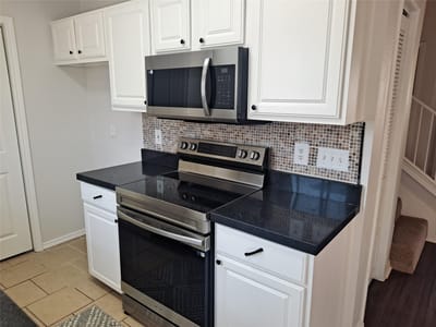 Primary bedroom at 2018 W Rundberg LN Unit #9B - 2 bed 2 bath home
