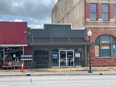 Photo 5 of 31 at 202 N Main ST - Taylor, Taylor, TX