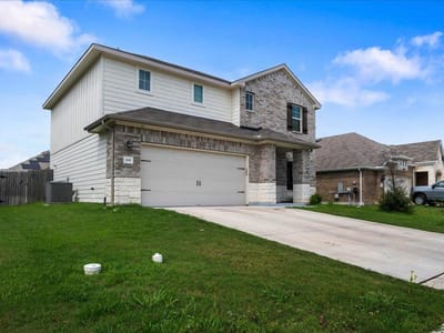 Living area at 202 Ottaviano WAY - 4 bed 2 bath home