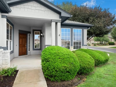 Primary bedroom at 202 Palmetto Dr - 2 bed 2 bath home