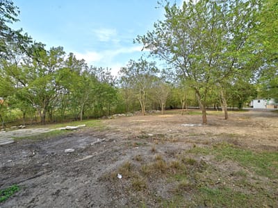Photo 4 - 202 Quail RUN Photo 4 of 10 at 202 Quail RUN - Buda, Buda, TX