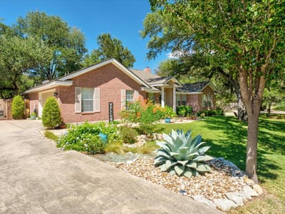 Property photo 3 at 202 Treetop WAY - 4 bed 2 bath home