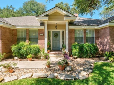 Property photo 5 at 202 Treetop WAY - 4 bed 2 bath home