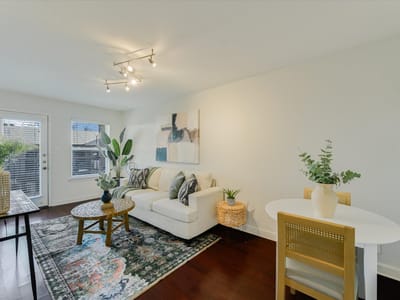 Living area at 2020 S Congress Ave Unit #1215 - 1 bed 1 bath home