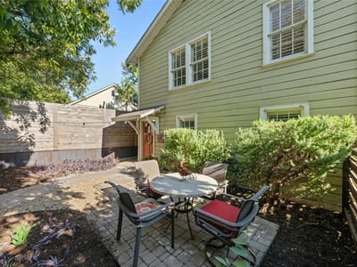 Photo 4 of 21 at 2021 Travis Heights BLVD Unit #1002 - 2 bed 1 bath home