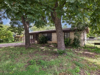 Primary bedroom at 2024 W Ben White BLVD - 3 bed 1 bath home
