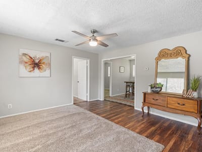 Living area at 203 E Anderson Ave - Round Rock City, Round Rock, TX