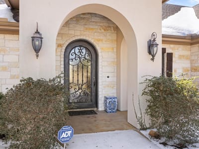 Property photo 3 at 203 Pristine LN - 3 bed 2 bath home