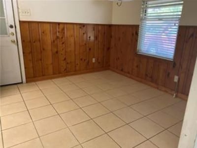 Property photo 4 at 203 W Odell ST - 3 bed 1 bath home
