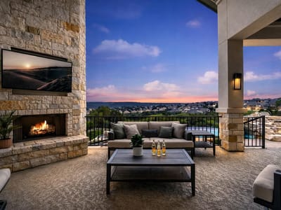 Living area at 2033 Portobello RD - 5 bed 4 bath home