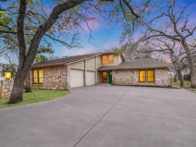 Living area at 204 Blue Ground - 3 bed 5 bath home