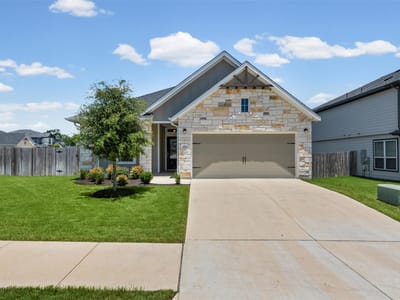 Property photo 2 at 215 Cabiness DR - 4 bed 2 bath home