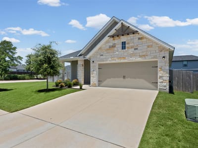 Property photo 3 at 215 Cabiness DR - 4 bed 2 bath home