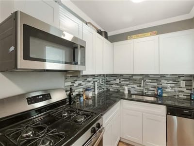Photo 4 - 204 E 30th ST Unit #102 Photo 4 of 8 at 204 E 30th ST Unit #102 - 1 bed 1 bath home
