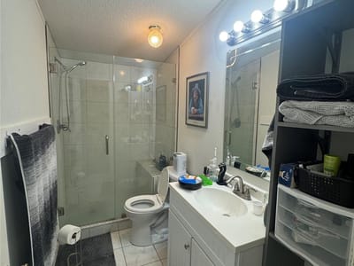 Primary bedroom at 204 Linda DR - 3 bed 2 bath home
