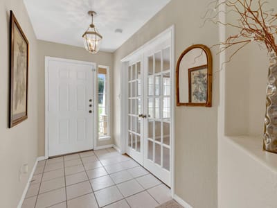 Living area at 2047 Lisa LN - 4 bed 2 bath home