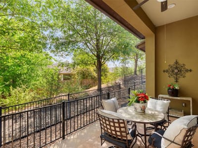 Living area at 205 Amiata Ave Unit #96 - 3 bed 2 bath home