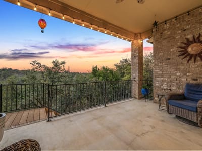 Kitchen at 205 Bellagio Dr - 4 bed 3 bath home