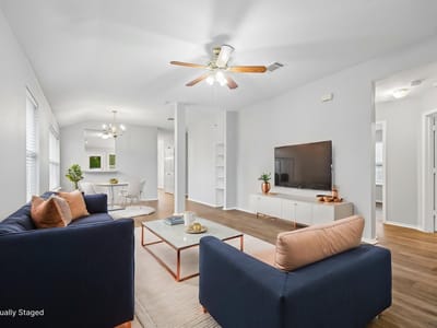 Primary bedroom at 205 Cavalry TRL - 3 bed 2 bath home