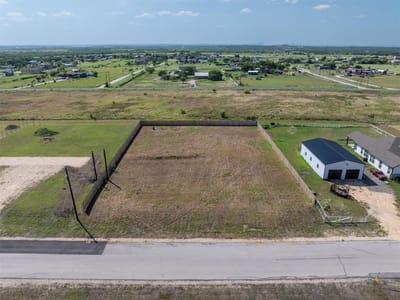 Property photo 2 at 205 Desperado LOOP - Twin Creeks Sub, Del Valle, TX