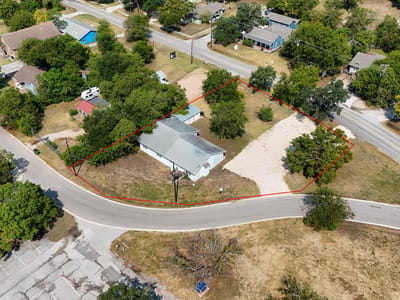 Photo 5 of 39 at 205 E Myrtle LN - Liberty Hill, Liberty Hill, TX