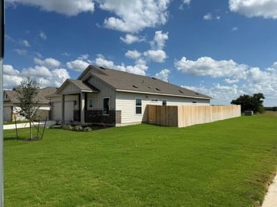 Photo 4 of 23 at 205 Gene Ray Ave - 3 bed 2 bath home