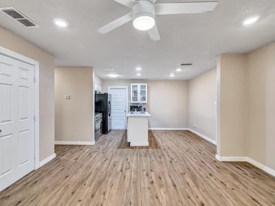 Property photo 3 at 205 Liverpool DR - Greenwood Hills Sec 05, Austin, TX