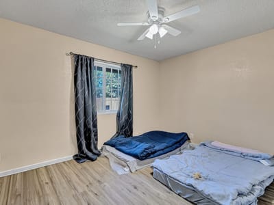 Property photo 5 at 205 Liverpool DR - Greenwood Hills Sec 05, Austin, TX