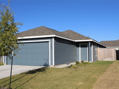 Living area at 205 Marty Allen Loop - 3 bed 2 bath home