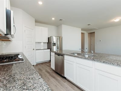 Property photo 5 at 205 Northview LN - 4 bed 2 bath home