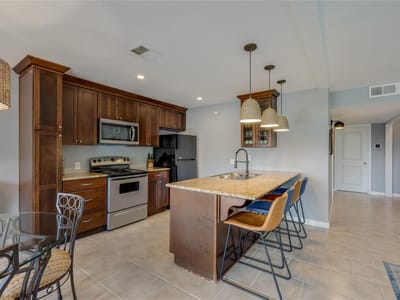 Property photo 3 at 205 Venture BLVD - 2 bed 2 bath home