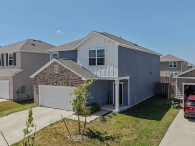 Property photo 2 at 205 Waterbuck LOOP - 4 bed 3 bath home