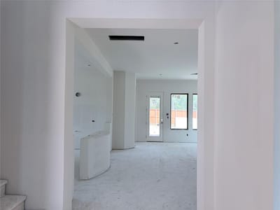 Kitchen at 205 West Faulkner ST - 5 bed 4 bath home