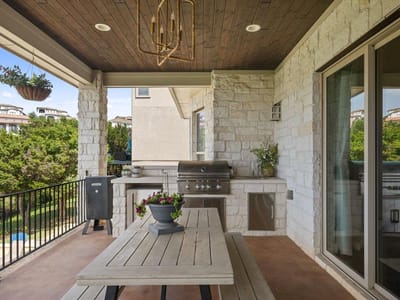 Kitchen at 205 Woodlands CT - 5 bed 3 bath home