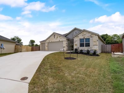 Living area at 2051 Rowan Way - 3 bed 2 bath home