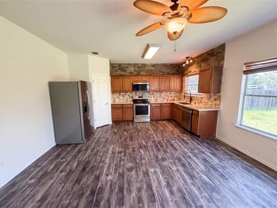 Property photo 2 at 206 Almquist ST - 4 bed 2 bath home