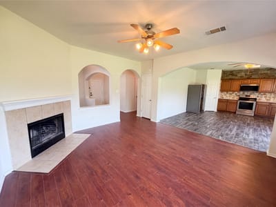 Property photo 3 at 206 Almquist ST - 4 bed 2 bath home