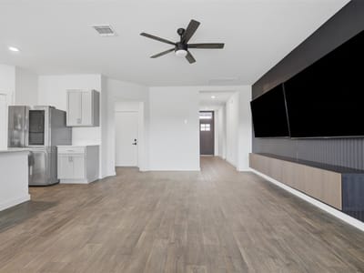 Property photo 5 at 206 Canadian River TRL - 3 bed 2 bath home