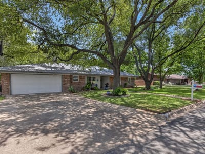 Property photo 2 at 206 Corder LN - 3 bed 2 bath home