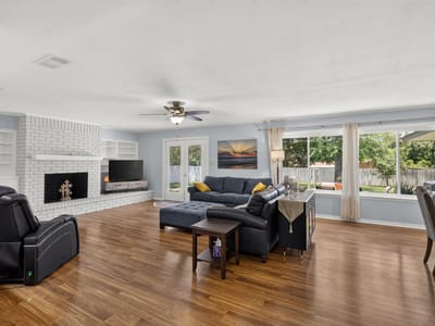 Property photo 3 at 206 Corder LN - 3 bed 2 bath home
